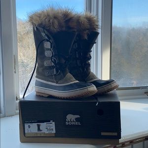 SOREL Joan of Arctic boots